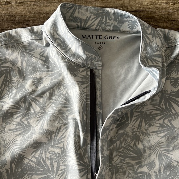 Matte Grey 1/2 Zip Pullover - Size Large - Picture 3 of 8